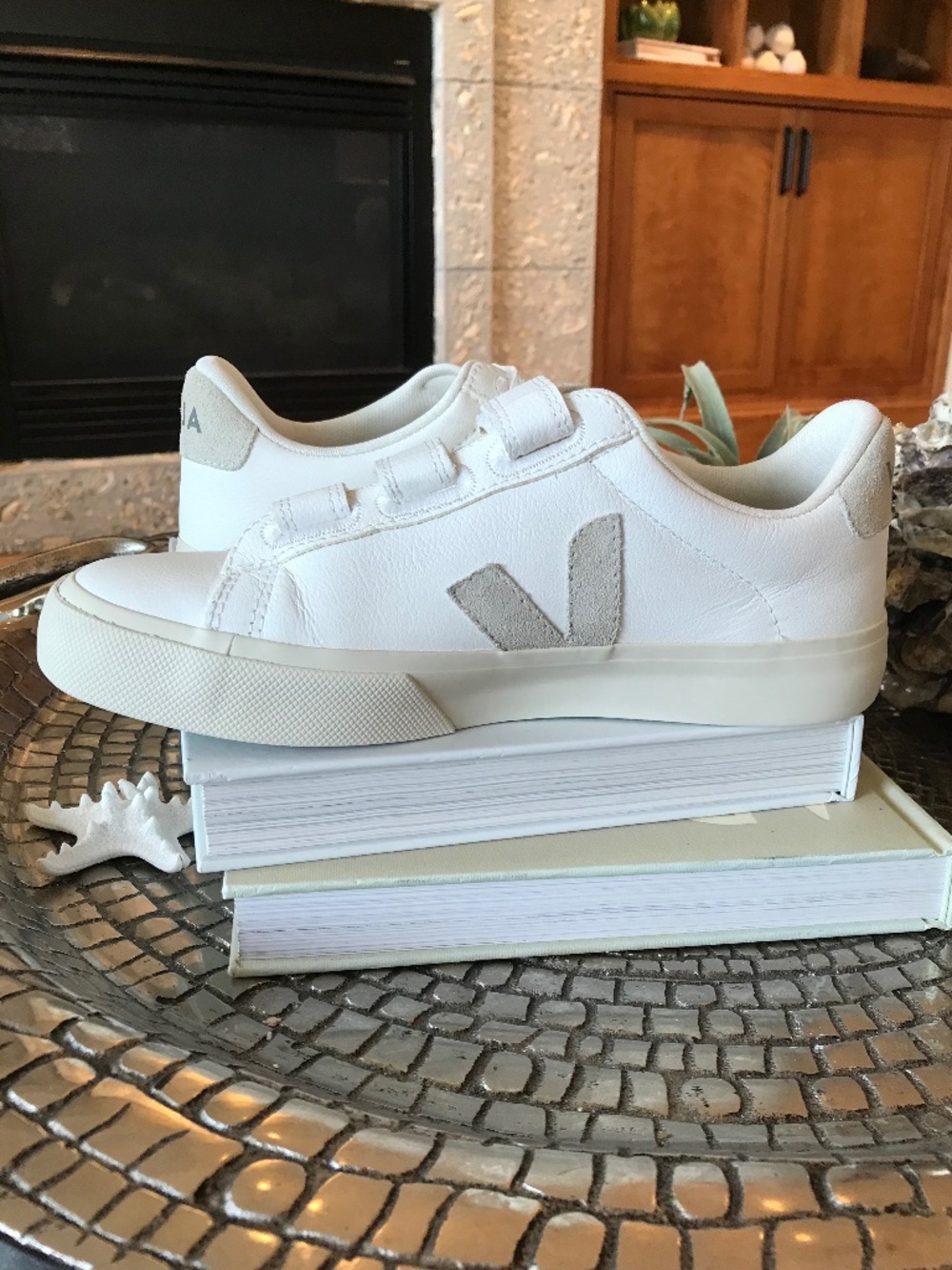 VEJA RECIFE VELCRO STRAPS CHROME FREE LEATHER WHITE NATURAL - Picture 8 of 16
